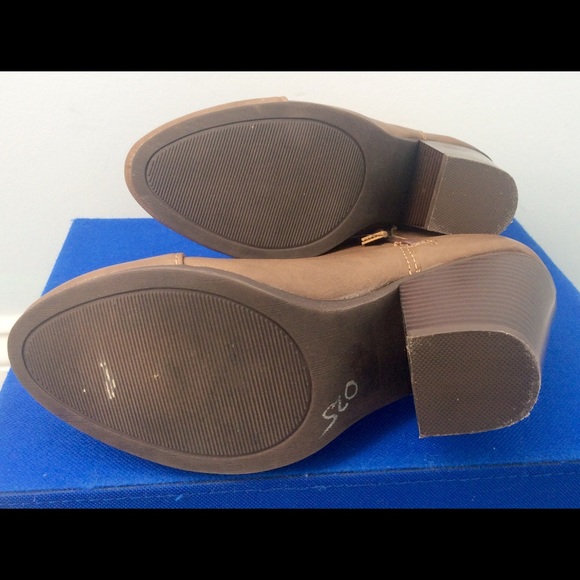 RAMPAGE BROWN ANKLE BOOTS - Size 6M - Picture 4 of 6